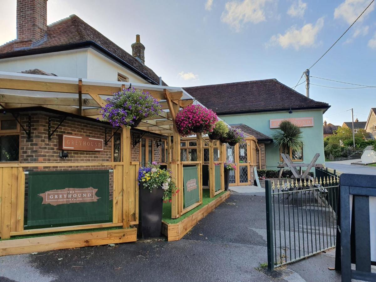 Greyhound Inn Winterborne Kingston 외부 사진
