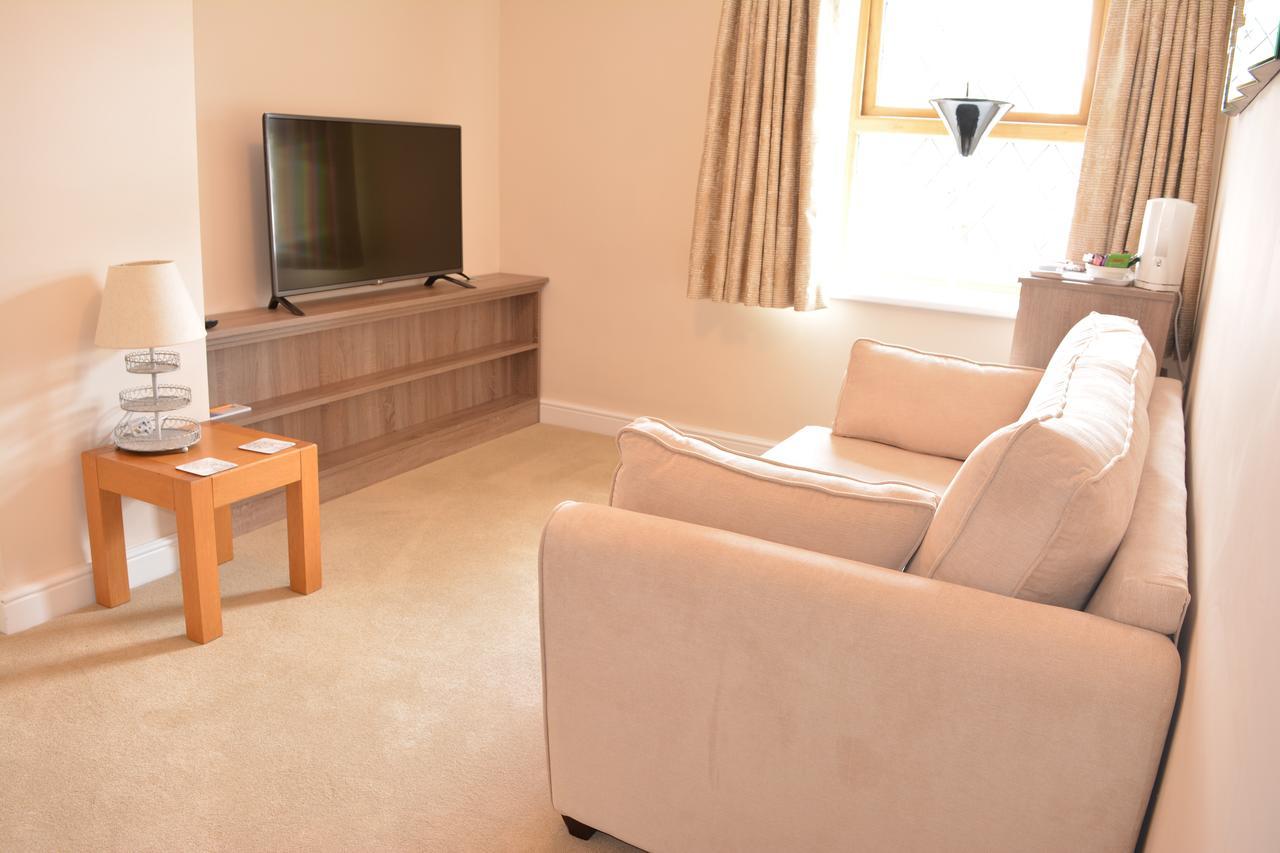 Greyhound Inn Winterborne Kingston 외부 사진