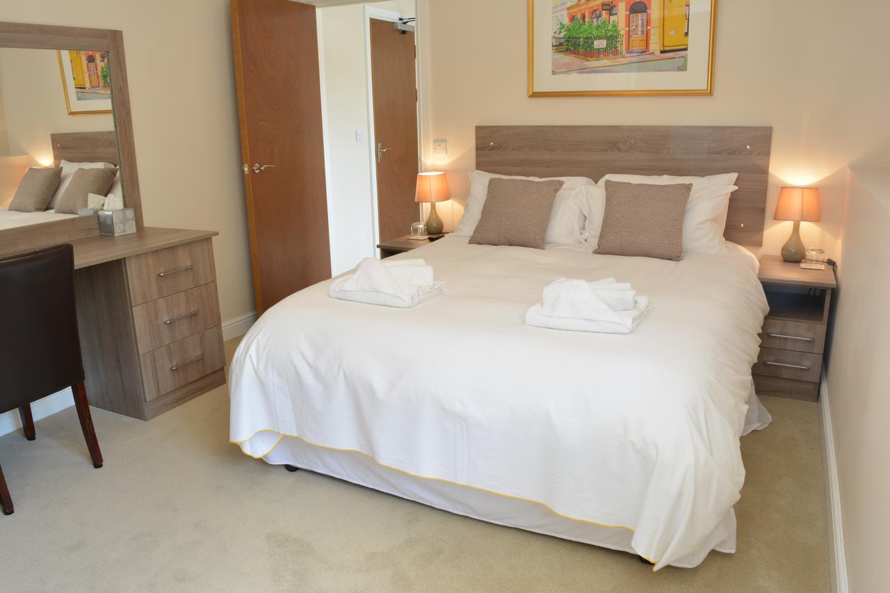 Greyhound Inn Winterborne Kingston 외부 사진